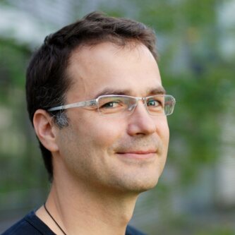 operational services GmbH & Co. KG